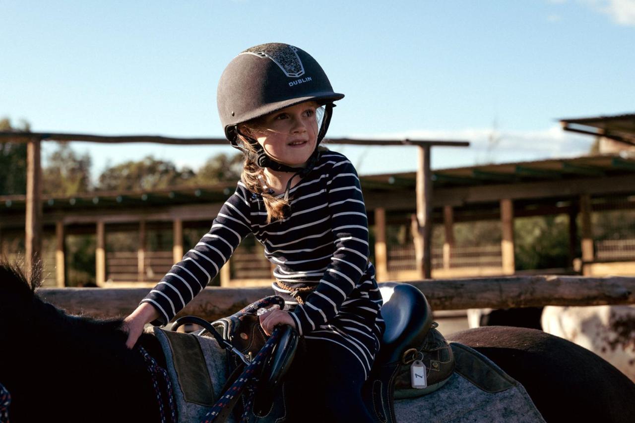 Hunter Valley Resort, Hunter Farm Adventure Centre & 4 Pines At The Farm Pokolbin Exteriör bild