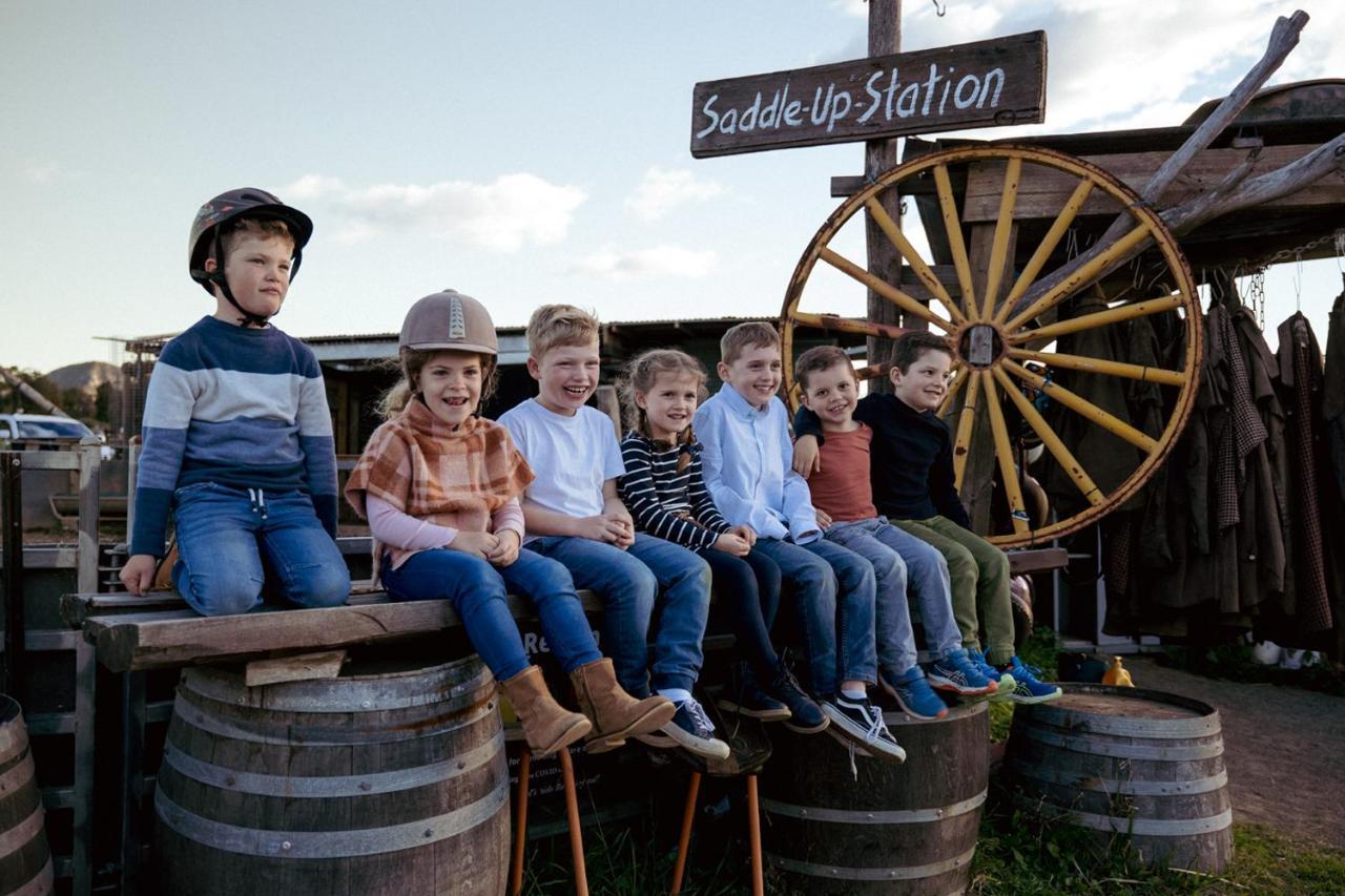 Hunter Valley Resort, Hunter Farm Adventure Centre & 4 Pines At The Farm Pokolbin Exteriör bild