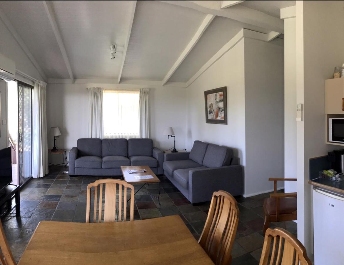 Hunter Valley Resort, Hunter Farm Adventure Centre & 4 Pines At The Farm Pokolbin Exteriör bild