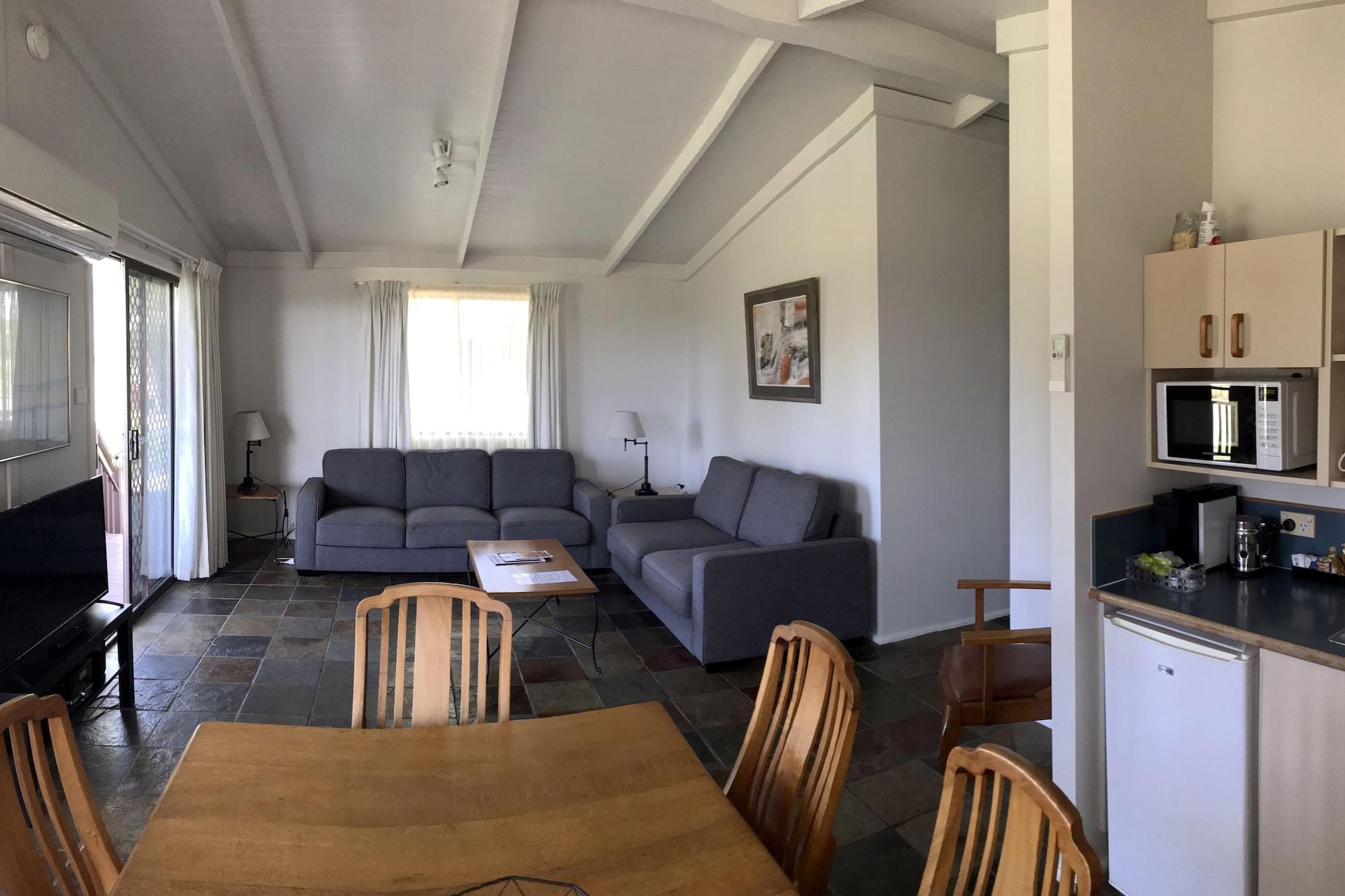 Hunter Valley Resort, Hunter Farm Adventure Centre & 4 Pines At The Farm Pokolbin Exteriör bild