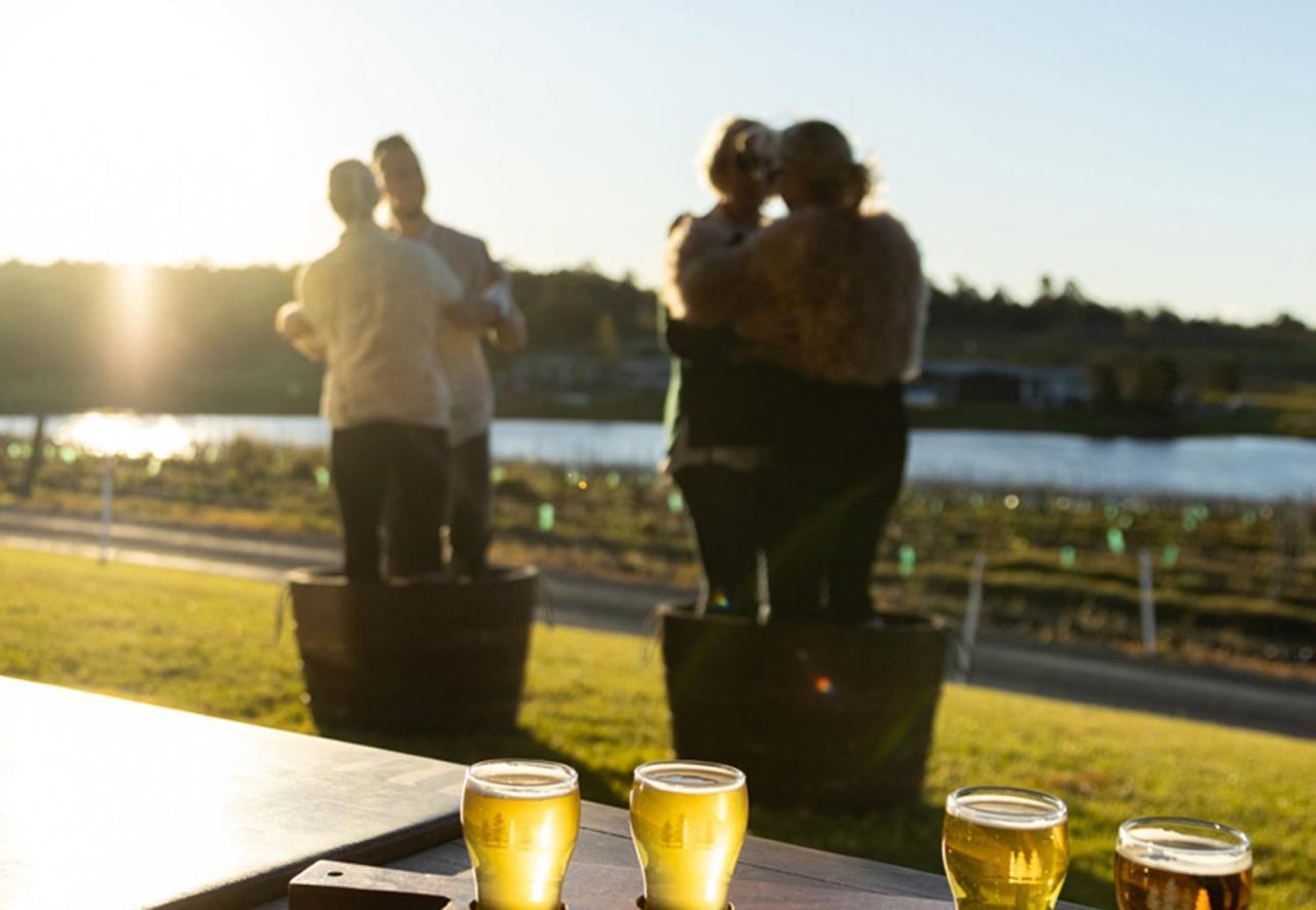 Hunter Valley Resort, Hunter Farm Adventure Centre & 4 Pines At The Farm Pokolbin Exteriör bild