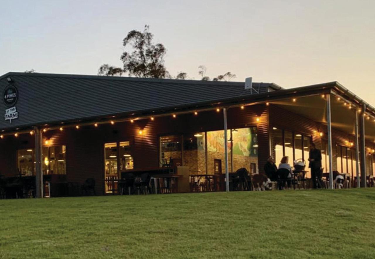 Hunter Valley Resort, Hunter Farm Adventure Centre & 4 Pines At The Farm Pokolbin Exteriör bild